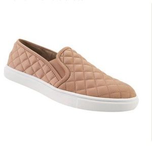 Steve Madden pink slip ons